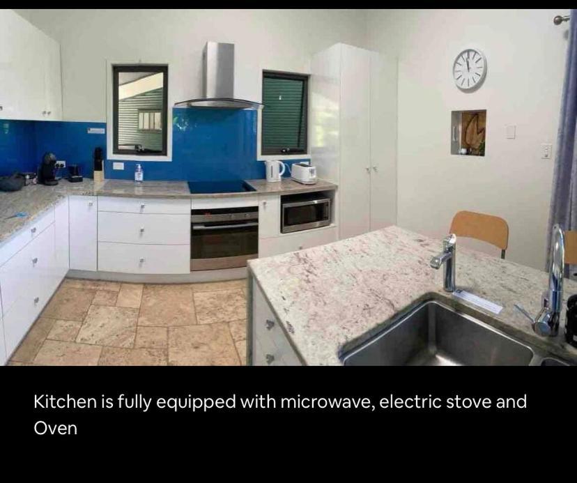 Dezen Accomodation Palmview Экстерьер фото